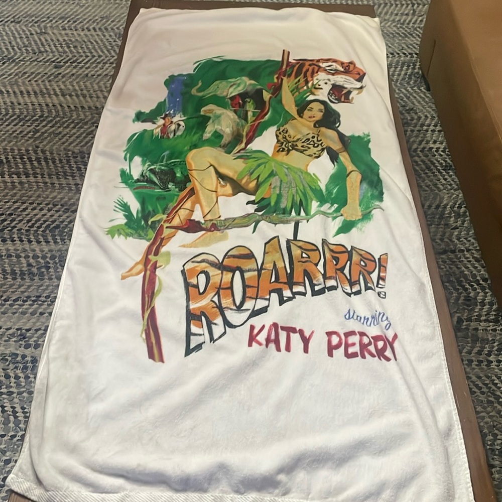 Katy Perry Roarrr! Beach towel